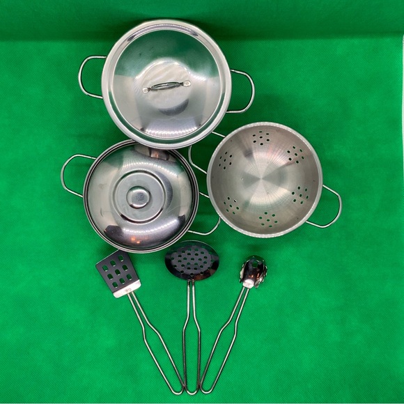 8 Piece Childrens  Metal Kitchen Pretend Cooking Set Replacement Pieces - Picture 4 of 5